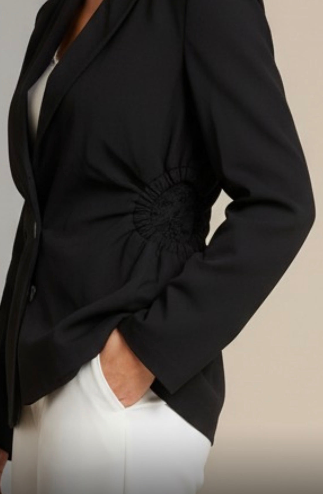 Lace touch blazer - Boutique Noor 